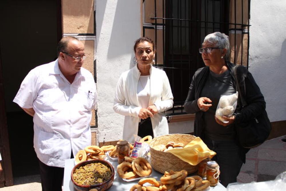 Ayer, en las instalaciones de Punto México, Huimilpan inauguró la exposición turística, artesanal y gastronómica para dar a conocer los diversos atractivos con los que cuenta el municipio (LUIS SÁNCHEZ. EL UNIVERSAL)