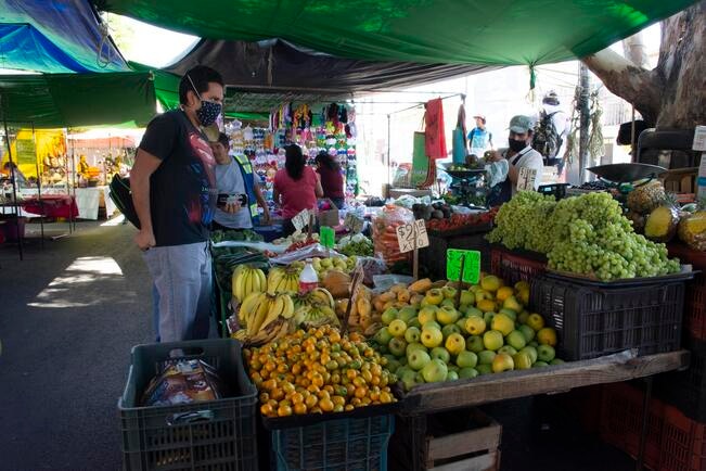 Covid, letal para el pequeño comercio; caen 70% las ventas en tianguis