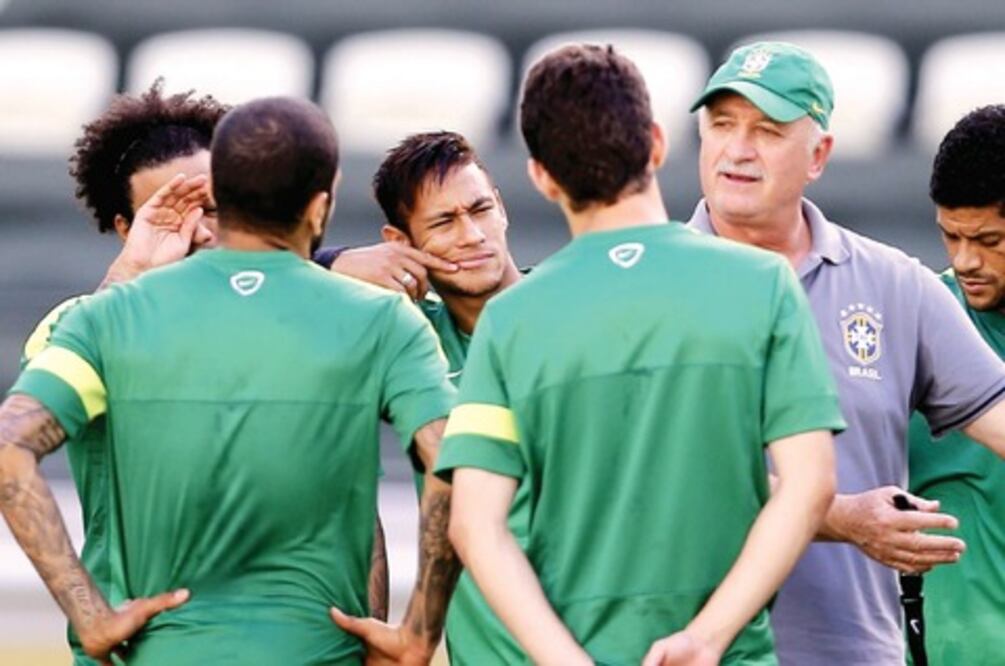 Scolari quiere "pegarle a México”