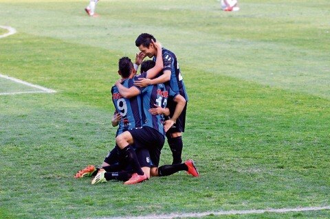 Gallos Blancos hace mermelada de fresa
