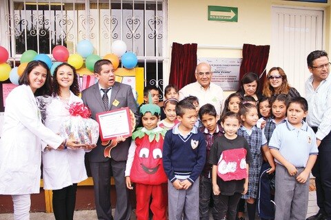 Otorgan certificado de escuela saludable