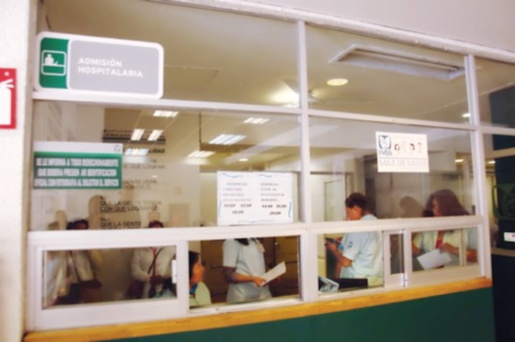 Reciben quejas por desabasto de medicinas