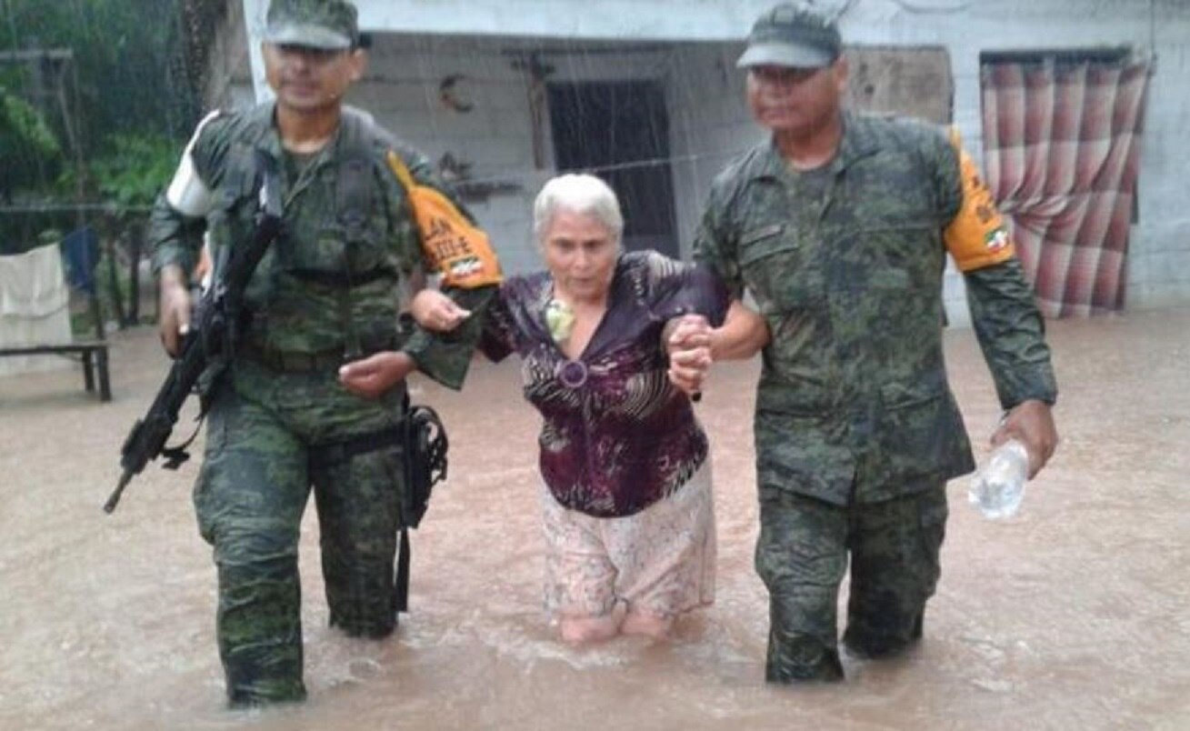 Implementan Plan DN-III en Baja California Sur, Sonora y Sinaloa por fuertes lluvias