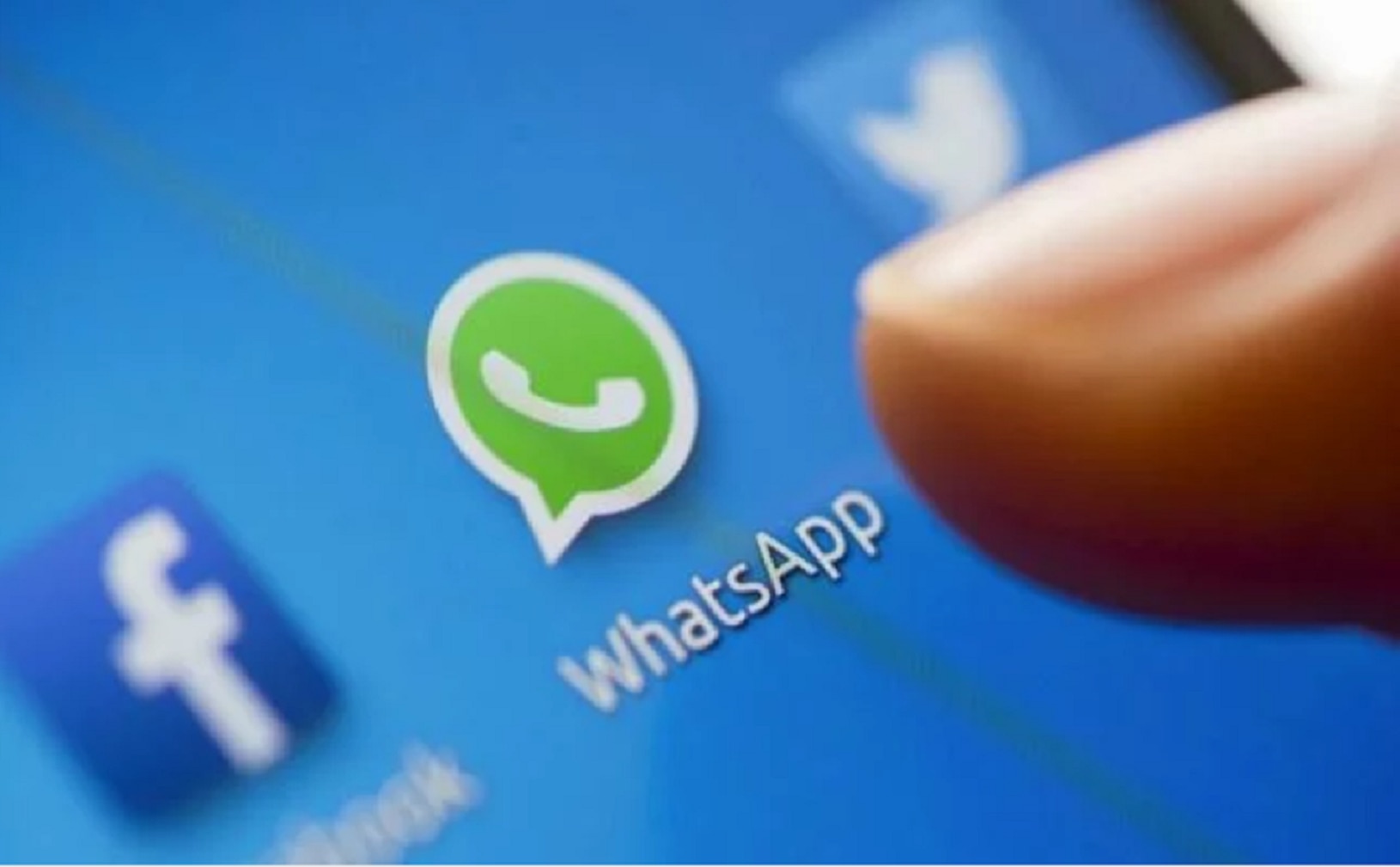 WhatsApp limita a 5 el reenvío de mensajes
