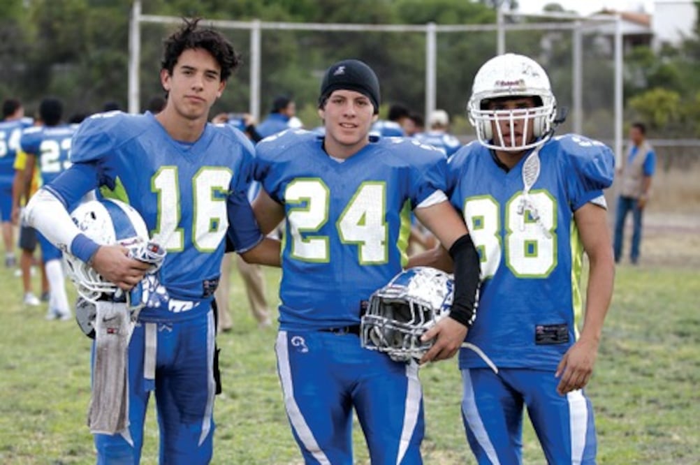 Cimarrones hunden a los Zorros