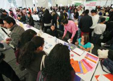 Dan trabajo   a  casi 3 mil personas