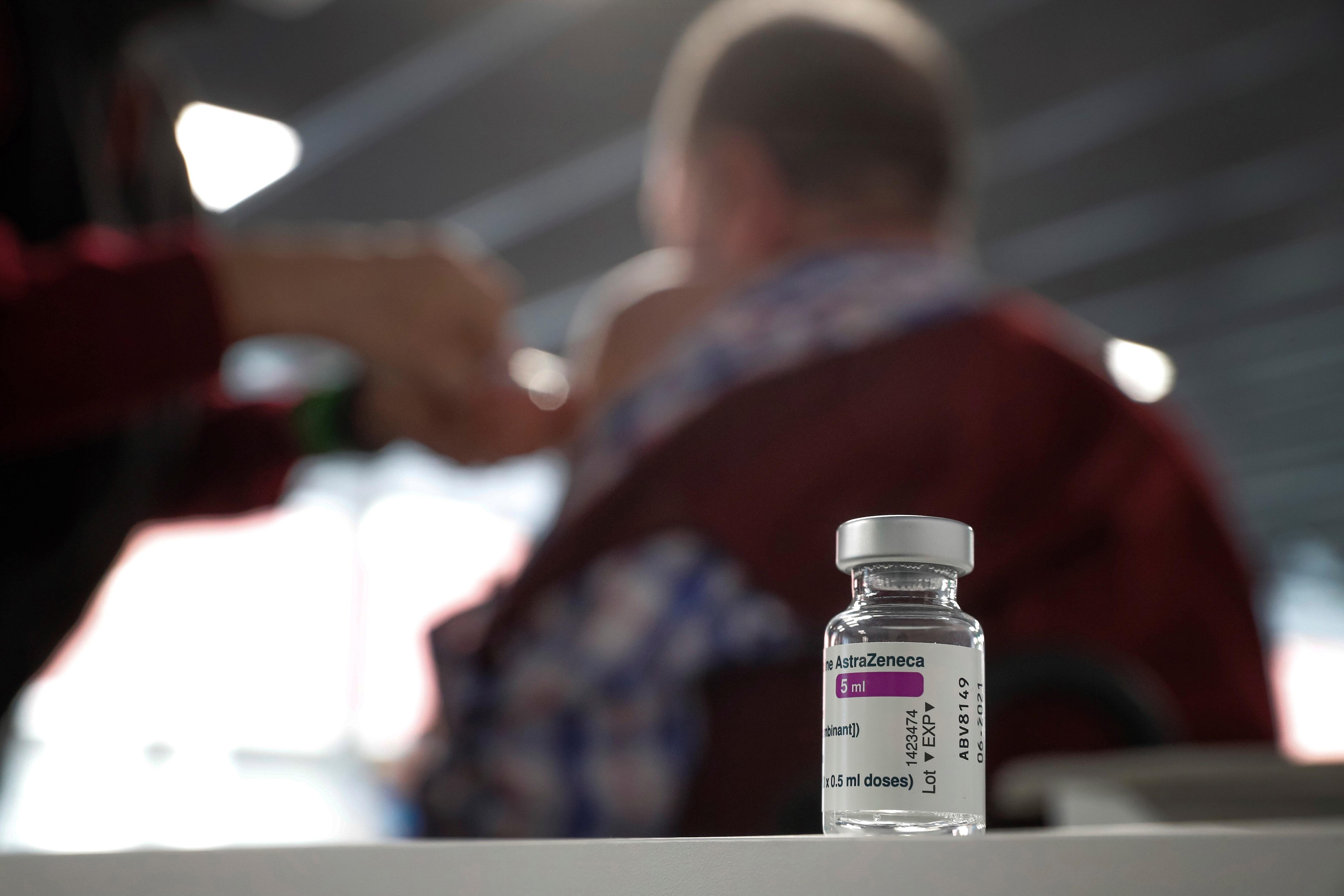 Morena niega fines políticos en vacunación