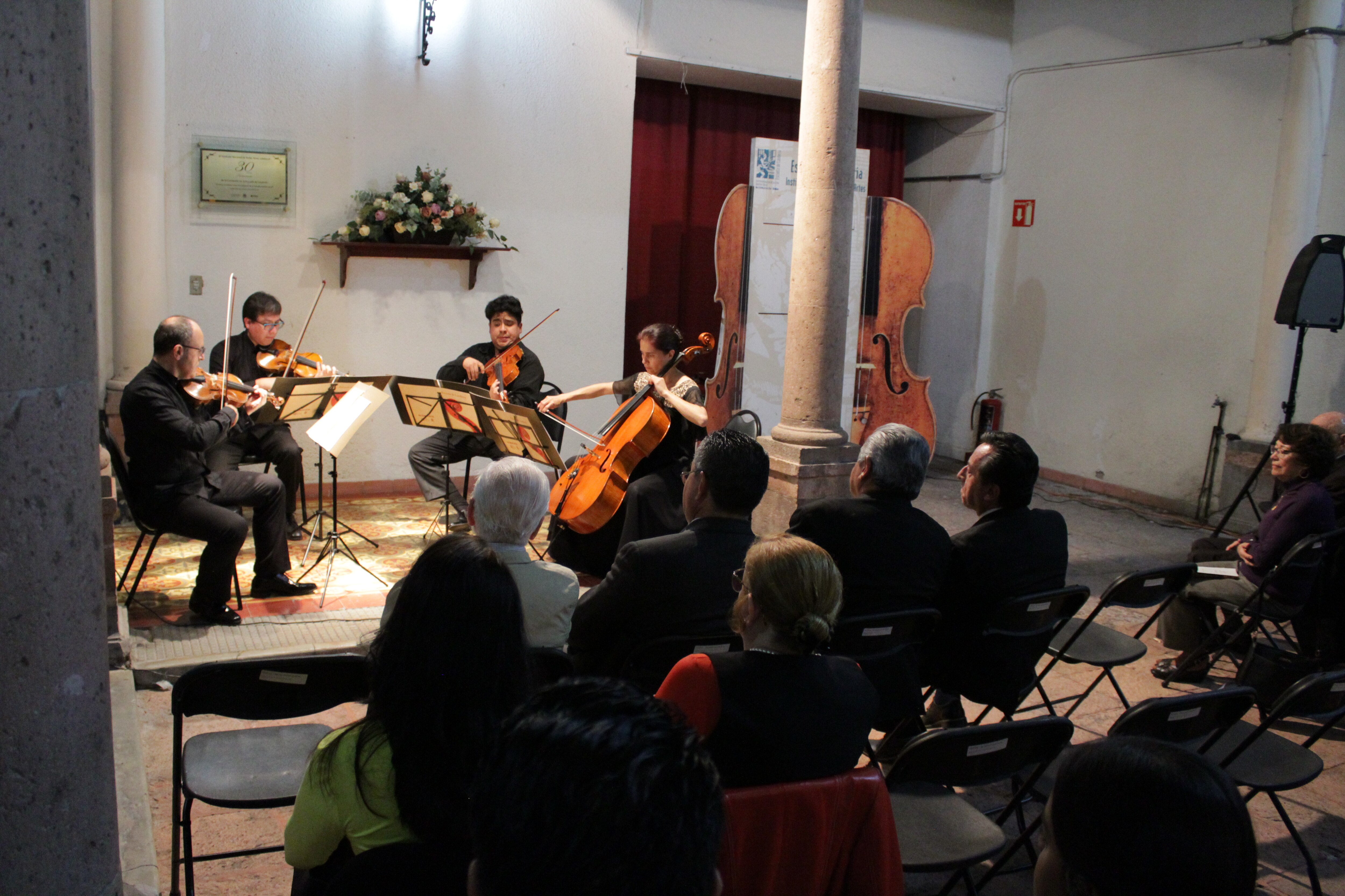 Cumple 31 años formando lauderos