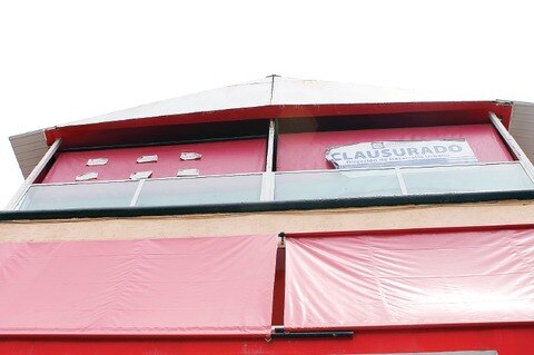 Denuncian negligencia por “casas de citas”