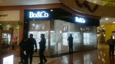 Asaltan con violencia joyería Bo&Co de Plaza Galerías