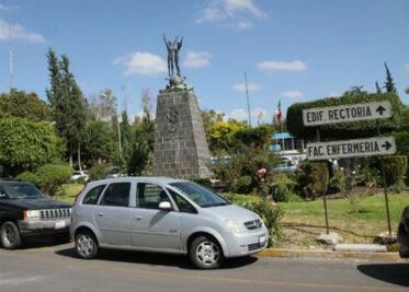 Trabajadores UAQ afectados por caja de ahorro