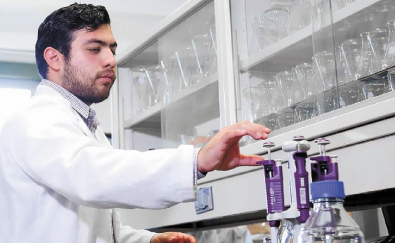 Universitarios trabajan en vacuna comestible contra el Covid-19