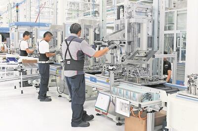 Inegi reporta leve alza en empleos remunerados