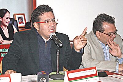 Docentes se suman a paro 