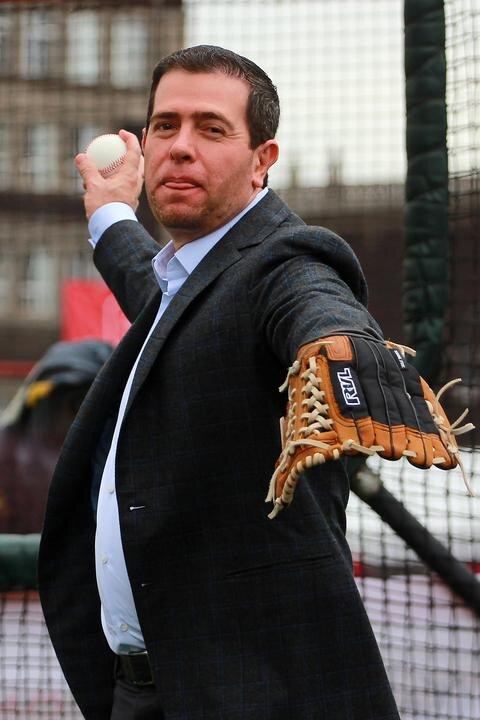 Castillo da su personal versión