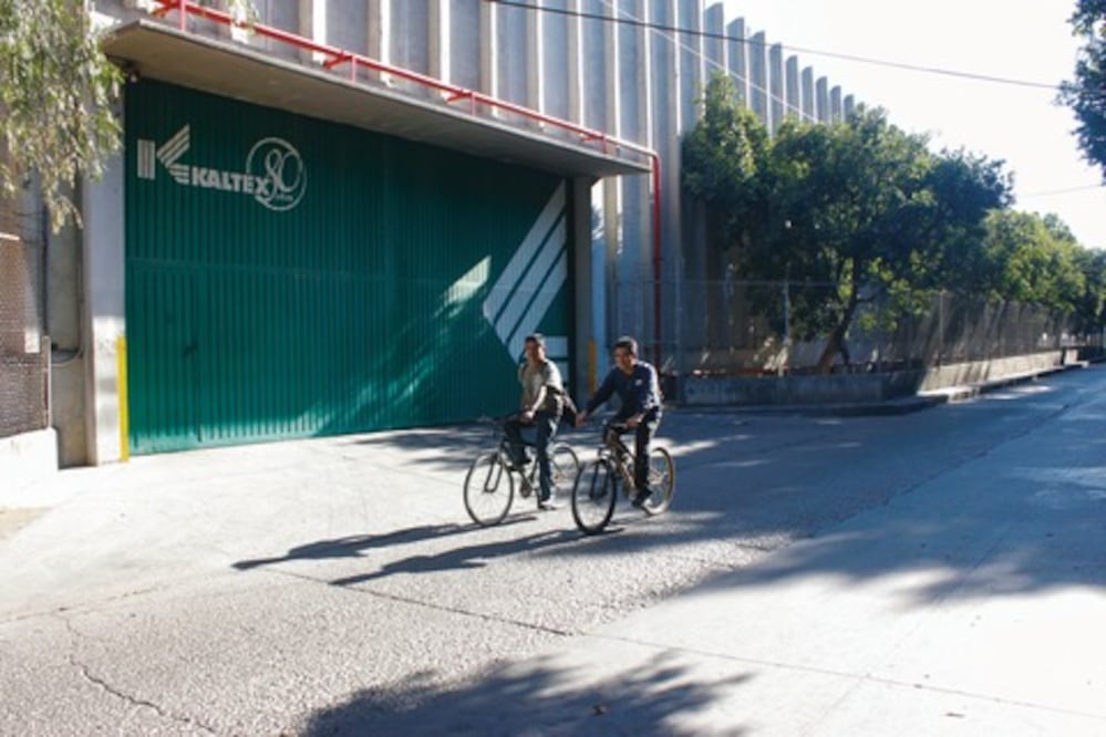  Protestan por retraso en utilidades