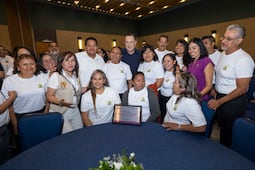 El gobernador de Querétaro, Mauricio Kuri se reúne con organizaciones sindicales para conmemorar el Día del Trabajo