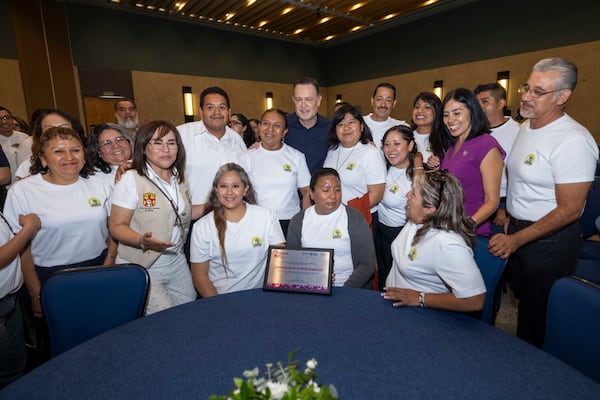 El gobernador de Querétaro, Mauricio Kuri se reúne con organizaciones sindicales para conmemorar el Día del Trabajo