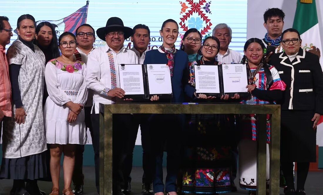 Claudia Sheinbaum Pardo informó que hoy publicará la reforma al Artículo 2 de la constitución en varias lenguas. Foto: Berenice Fregoso / EL UNIVERSAL
