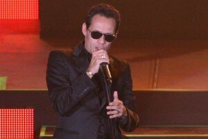 Marc Anthony pospone conciertos 