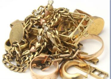 Roban lote de joyas de casa habitación