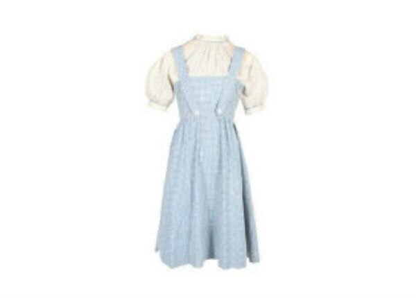 Vestido de Dorothy se subasta en 480 mil dólares