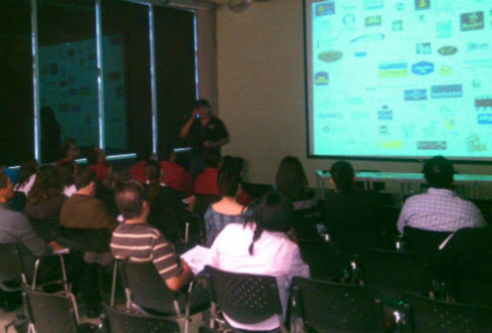 Dan capacitación en manejo de alimentos