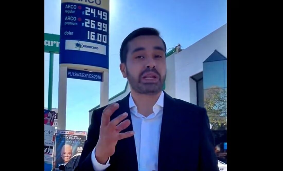 Álvarez Máynez promete que él sí bajará el precio de la gasolina