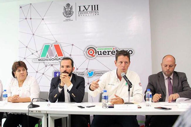Presenta PRI ley para periodistas