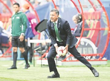 El técnico que vive en la polémica