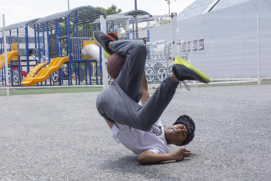 El breakdance como terapia para jóvenes  