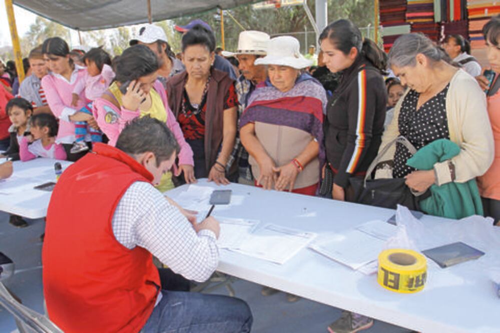 Sobrepasan apoyos para los capitalinos