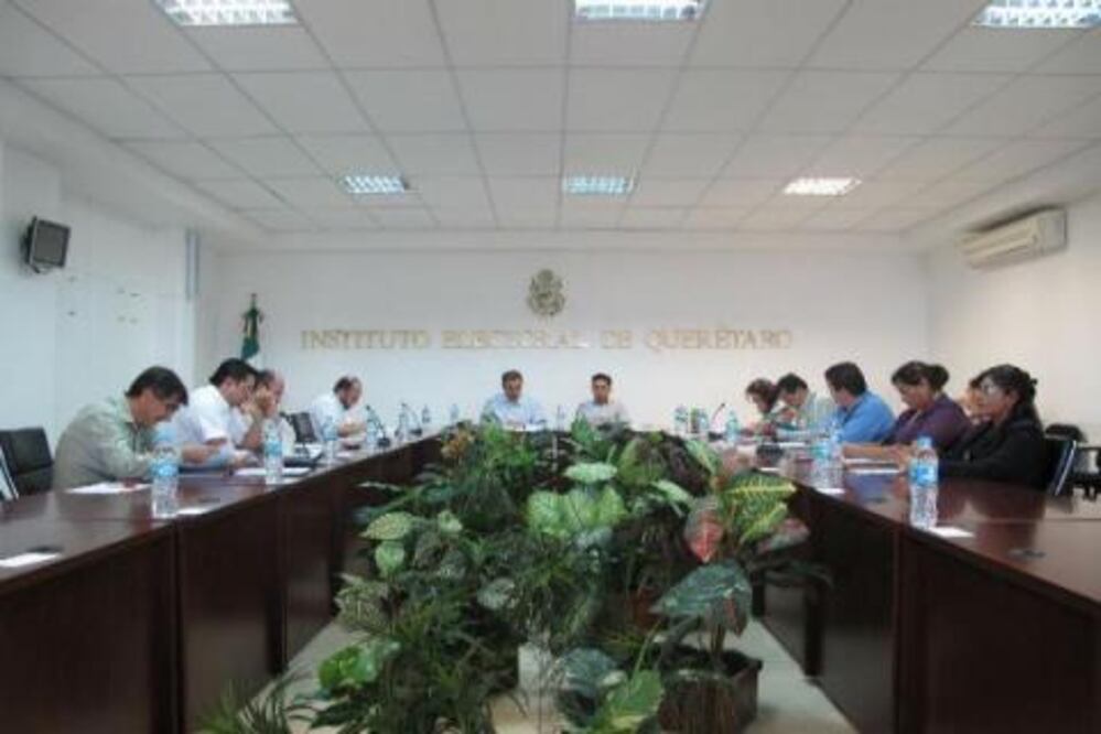 Piden diputados locales preservar IEQ