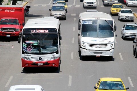 Proponen  usar alcancías en unidades de transporte