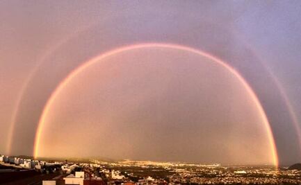 Doble arcoíris 'pinta de colores' amanecer en Querétaro
