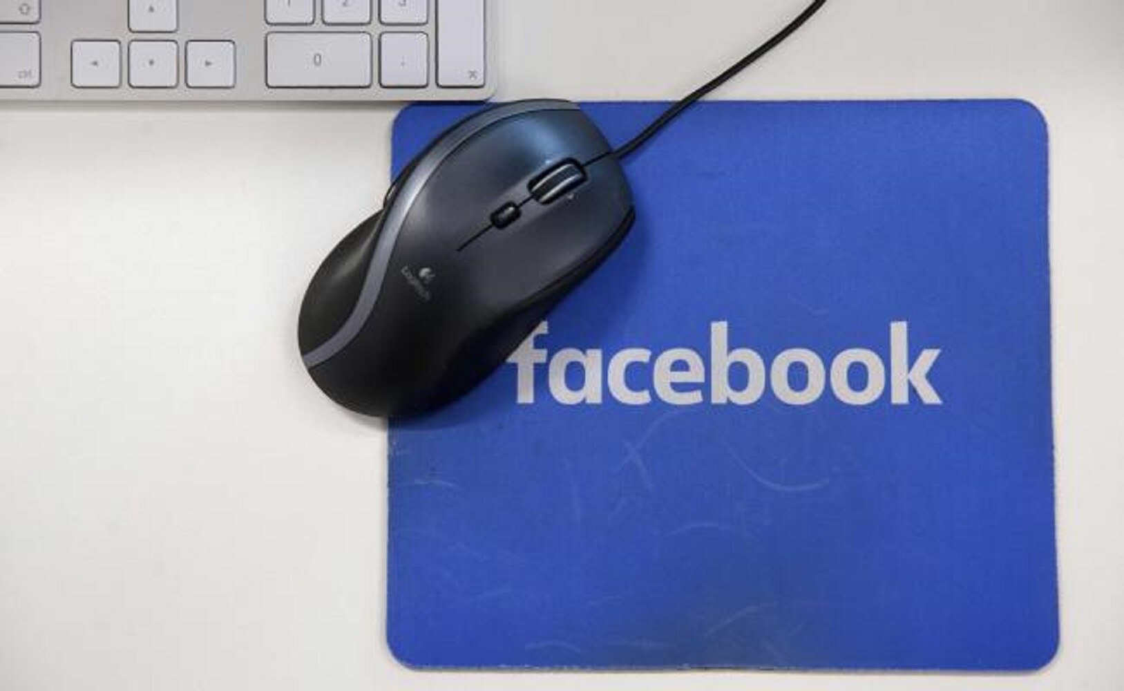 Facebook cae en Wall Street tras anunciar cambios