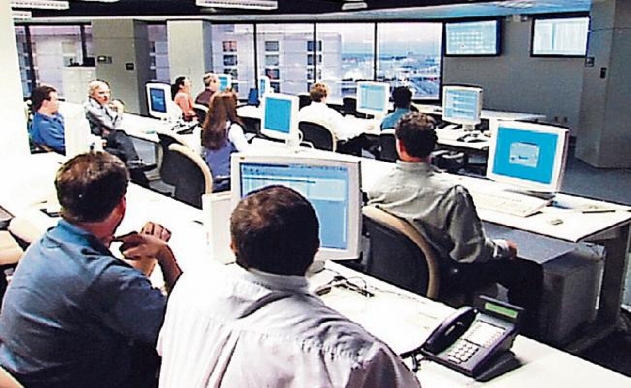 Twitter y Facebook serán el ring de la "guerra sucia" de 2018