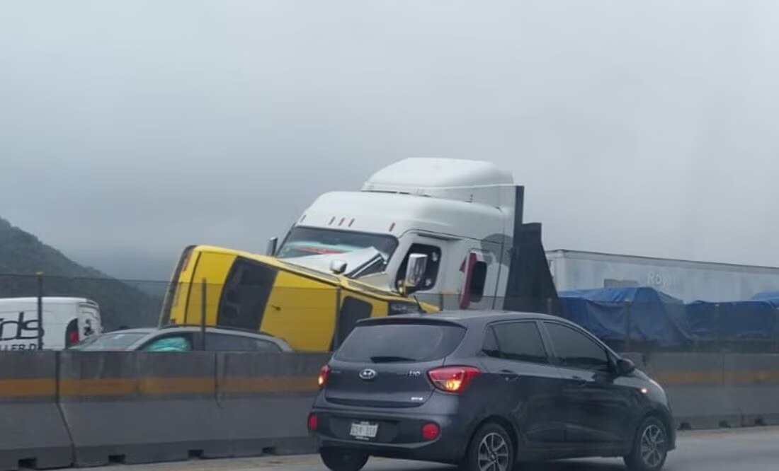 ¡Atención! Reportan cierre a la circulación en la México- Querétaro por carambola