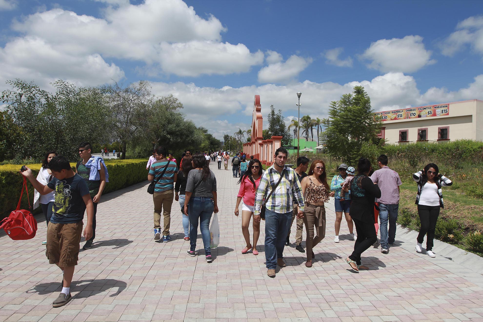 Analizan concesionar el Parque Bicentenario