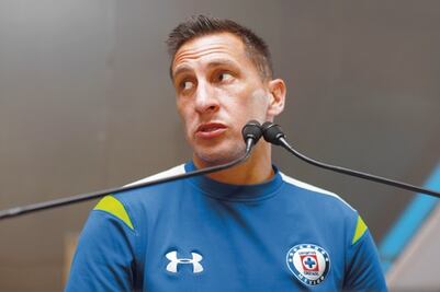 Cruz Azul inicia odisea por el título