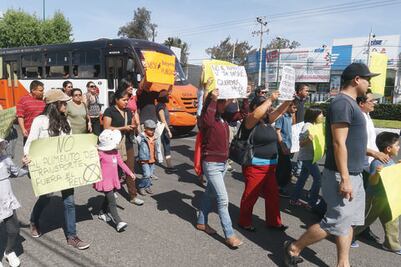 Planea UAQ marcha contra costo de Red Q