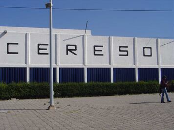 Vacunan contra el Covid a adultos mayores de centros penitenciarios