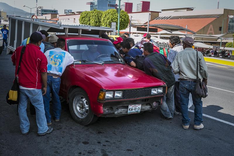Piden regular trabajos que se ofrecen en central camionera