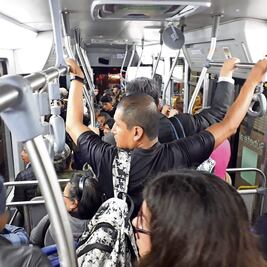 Se quejan usuarios de la Ruta T12 del Qrobús