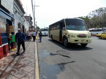 Choferes se quejan ante autoridades