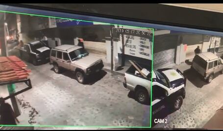 Por robo de celular, dan de baja a policía queretano