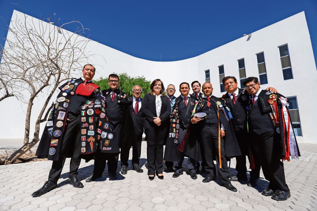 Preservan la herencia cultural de la Estudiantina