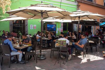 Restaurantes tienen amargo 10 de mayo