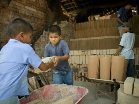 En Querétaro, 28 mil niños trabajan