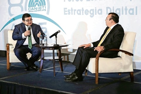 Propone Camacho internet para todos